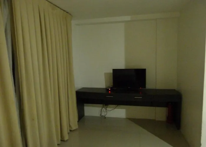 Cityscape Tower 2 3*