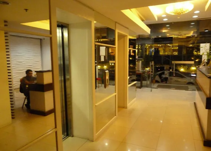 Hotel Cityscape Tower 2